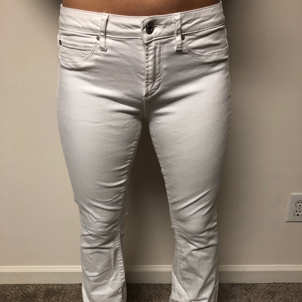 Articles of society, White flares
